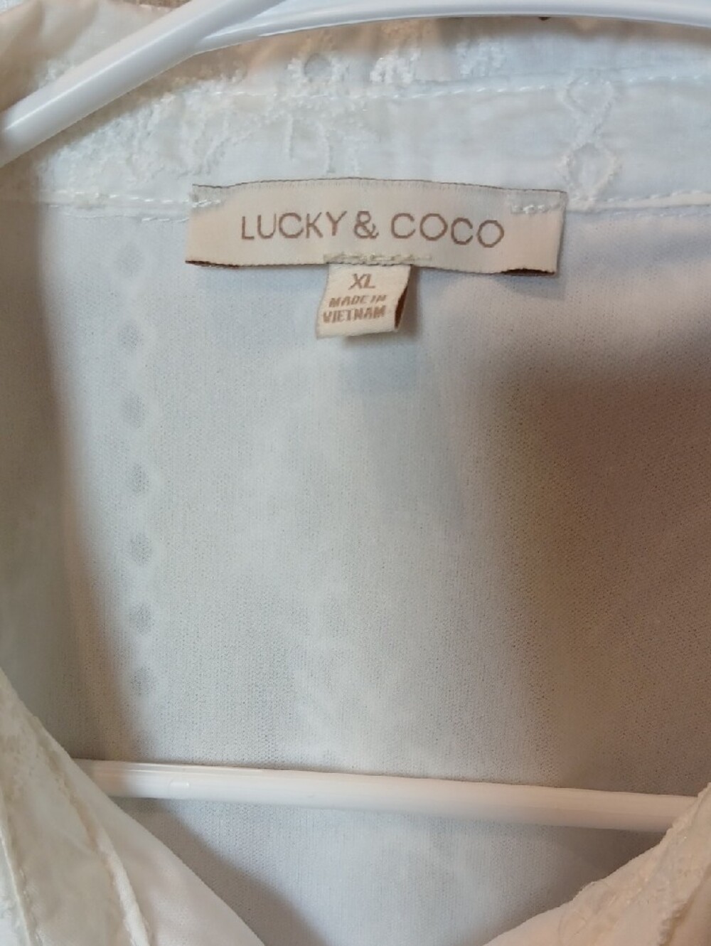 White Eyelet Puff-Sleeve Button-Up Top - Picture 2 of 3
